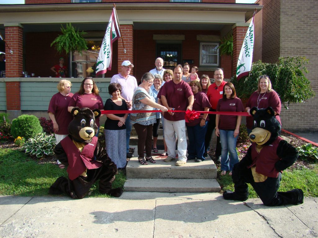 Mountain Hospice is a non-profit organization designed to assist patients, families, and friends of individuals who are dealing with a life-limiting illness or injury.